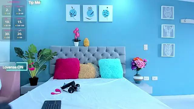 Check out our webcam shows gallery and message on a personal level with our sweet squirt cams hosts, showing off their natural physiques and sex toys.