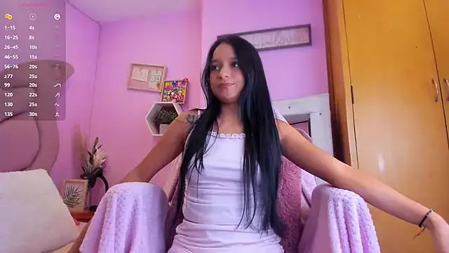 EmmaAnturin from StripChat is Freechat