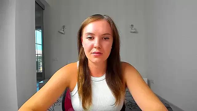 EmmaNorman from StripChat is Freechat
