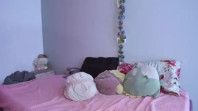 Check out our webcam shows gallery and message on a personal level with our sweet squirt cams hosts, showing off their natural physiques and sex toys.