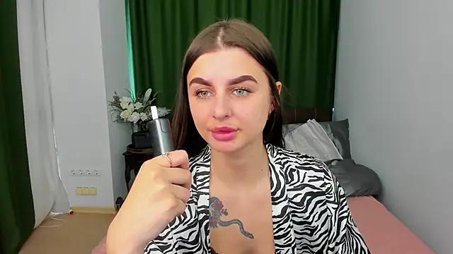Check out our webcam shows gallery and message on a personal level with our sweet squirt cams hosts, showing off their natural physiques and sex toys.