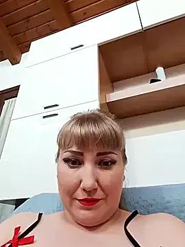 EmmaQueen4 from StripChat is Freechat