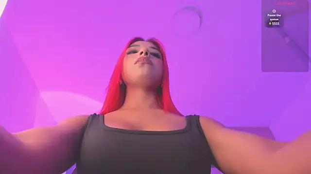 Emmily_Savage from StripChat is Freechat