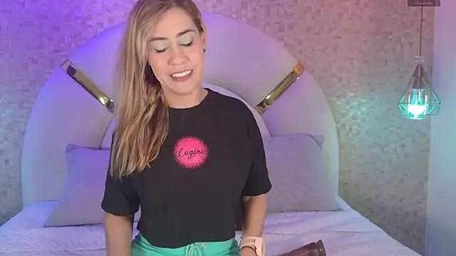 emmy_rose25 from StripChat is Freechat