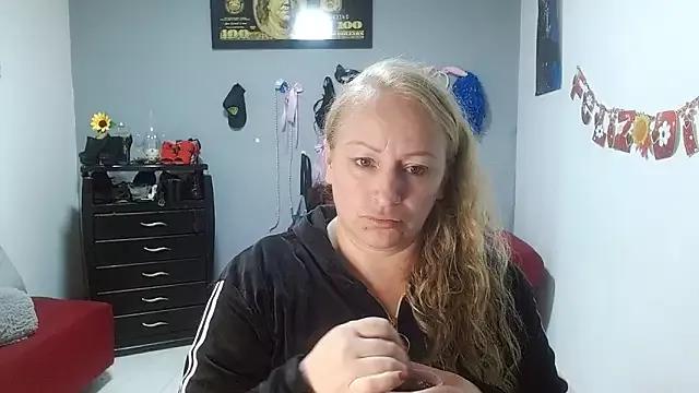 emperabigbootybigass from StripChat is Freechat