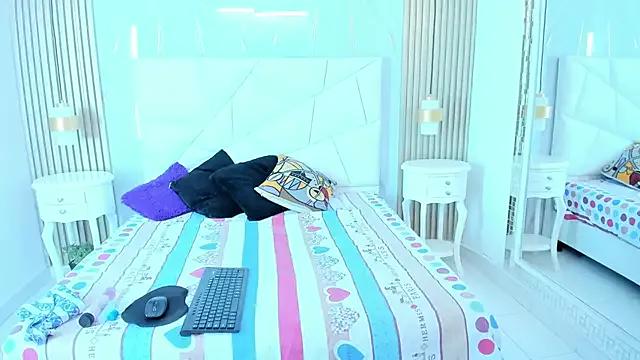 emylybrown from StripChat is Freechat