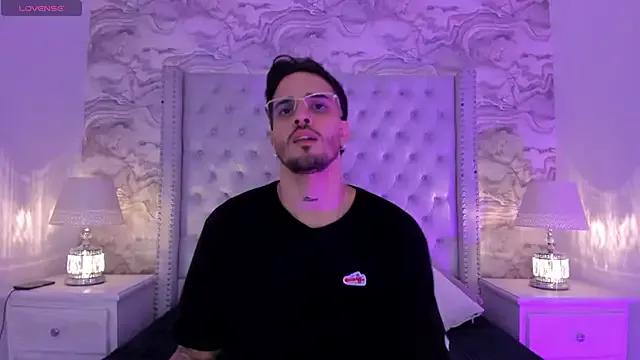 enzo_evans_ from StripChat is Freechat