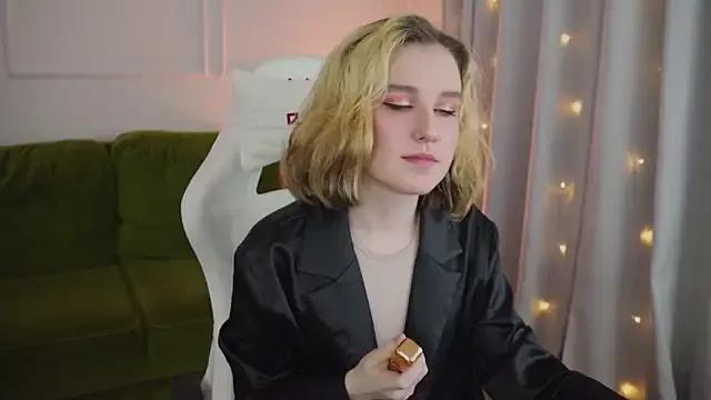 Check out our webcam shows gallery and message on a personal level with our sweet squirt cams hosts, showing off their natural physiques and sex toys.