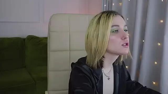 erica_black from StripChat is Freechat