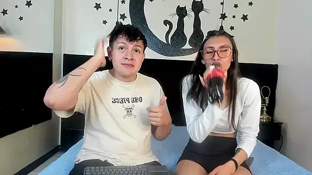 Ethan_N_Abby from StripChat is Freechat