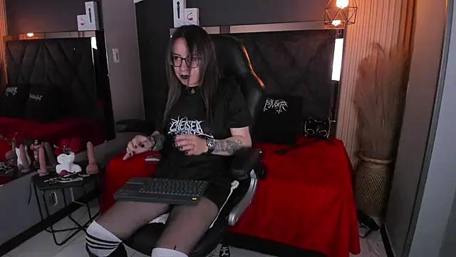 Check out our webcam shows gallery and message on a personal level with our sweet squirt cams hosts, showing off their natural physiques and sex toys.