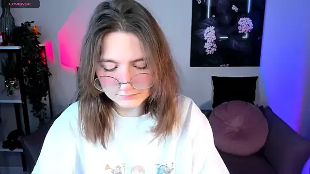 fairy_tara from StripChat is Freechat