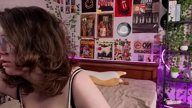 FalineChasey from StripChat is Freechat