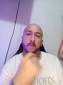 FantasyCoupleX69X from StripChat is Freechat