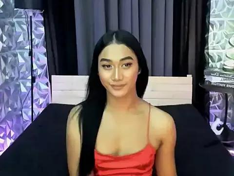 Fascinating_Lola from StripChat is Freechat