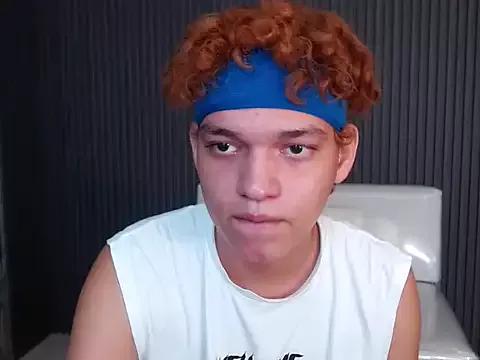 fer_hornyboy from StripChat is Freechat