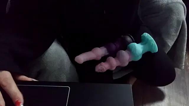 Check out our webcam shows gallery and message on a personal level with our sweet squirt cams hosts, showing off their natural physiques and sex toys.