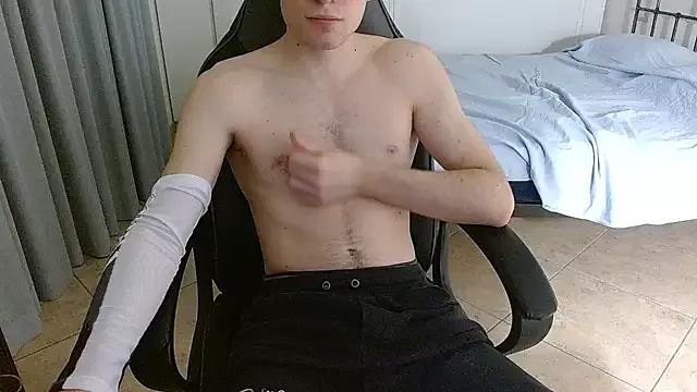 FitGuyDream from StripChat is Freechat
