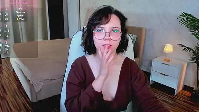 FlirtyLili from StripChat is Freechat