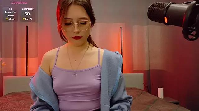 Flowers_Loveres from StripChat is Freechat