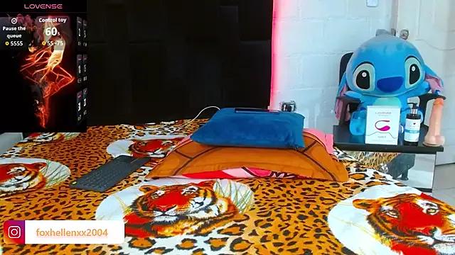 foxhellenxxxx from StripChat is Freechat