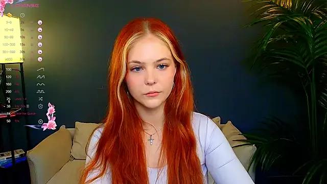 Foxy_Polly from StripChat is Freechat