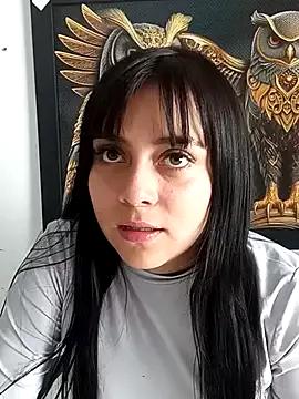 FoxyLux_ from StripChat is Freechat