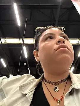 Francesca_ferrari from StripChat is Freechat