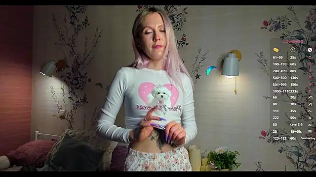 Check out our webcam shows gallery and message on a personal level with our sweet squirt cams hosts, showing off their natural physiques and sex toys.