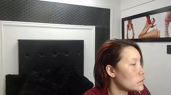 Check out our webcam shows gallery and message on a personal level with our sweet squirt cams hosts, showing off their natural physiques and sex toys.