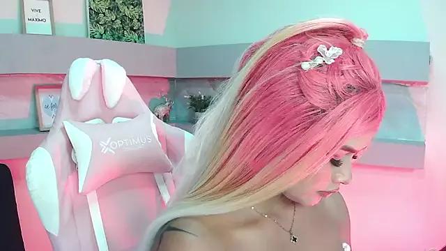 Check out our webcam shows gallery and message on a personal level with our sweet squirt cams hosts, showing off their natural physiques and sex toys.