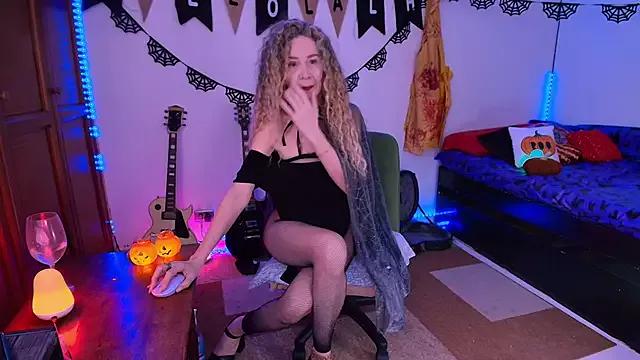 Check out our webcam shows gallery and message on a personal level with our sweet squirt cams hosts, showing off their natural physiques and sex toys.