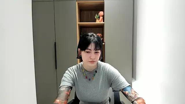 GloriaLemanski from StripChat is Freechat