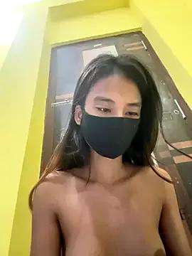 Goldi_school from StripChat is Freechat
