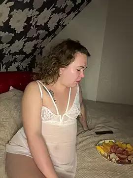 GoldMuse from StripChat is Freechat
