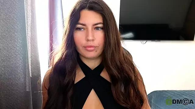 gracedorce from StripChat is Freechat