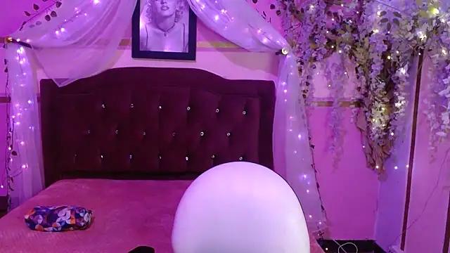 Check out our webcam shows gallery and message on a personal level with our sweet squirt cams hosts, showing off their natural physiques and sex toys.