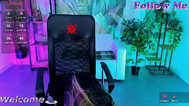 GrayceWild from StripChat is Freechat