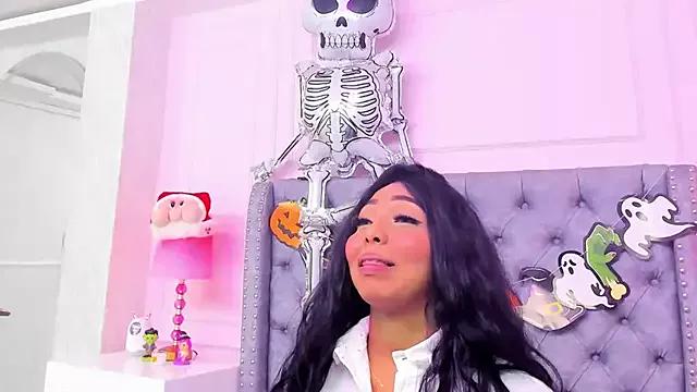 Check out our webcam shows gallery and message on a personal level with our sweet squirt cams hosts, showing off their natural physiques and sex toys.