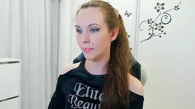 HairySilkGoddess from StripChat is Freechat