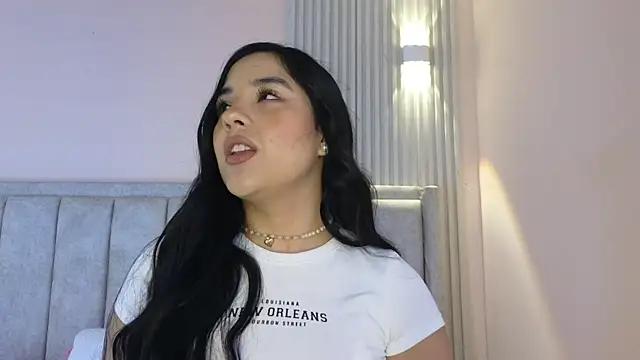 HALMA_ROBERTS from StripChat is Freechat