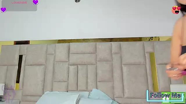 Hanna_Evans__ from StripChat is Freechat