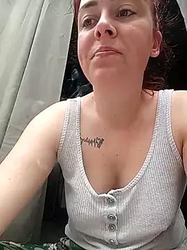 HannahJ98 from StripChat is Freechat