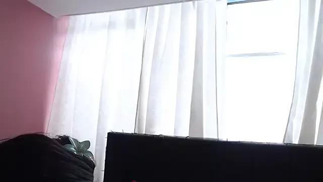 HannaLewiis from StripChat is Freechat