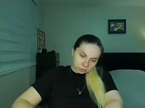 Photos of HappyIva from StripChat is Freechat