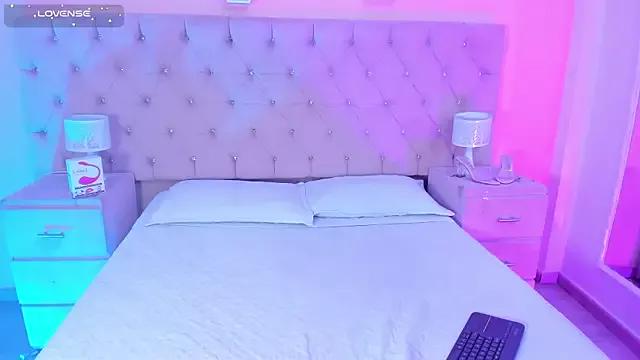 HayleyRosse from StripChat is Freechat