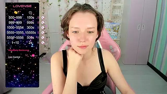 Photos of Helen__Hello from StripChat is Freechat