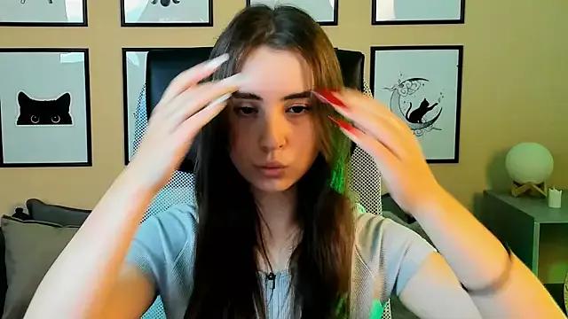 HelenBrowny from StripChat is Freechat