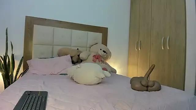 Check out our webcam shows gallery and message on a personal level with our sweet squirt cams hosts, showing off their natural physiques and sex toys.