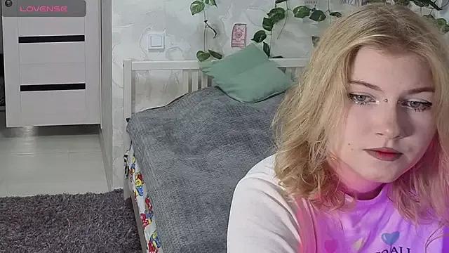 HellenHornny from StripChat is Freechat